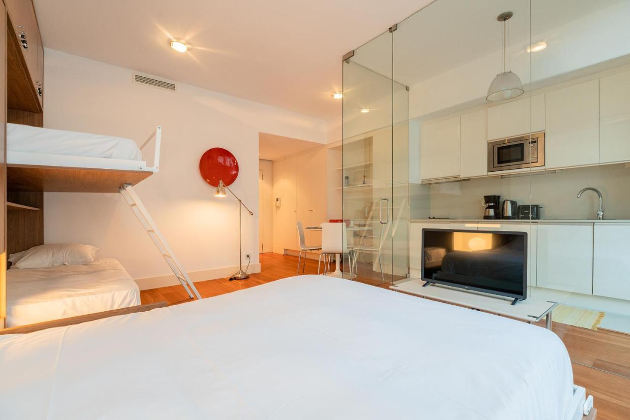Apartment Warm Ample Space With Wall Beds Lissabon